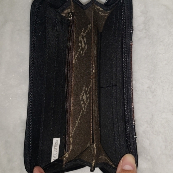 P & G Western Leather Clutch Wallet - Picture 5 of 12